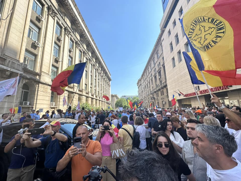 protest aur